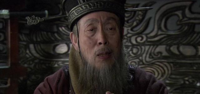 徐州的起因是因为曹嵩死在了徐州,这么说也对,可曹嵩之死只是导火索