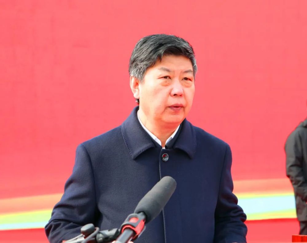 辽源市新能源汽车配套产业园项目总投资41.5亿元,年度计划投资12亿元.