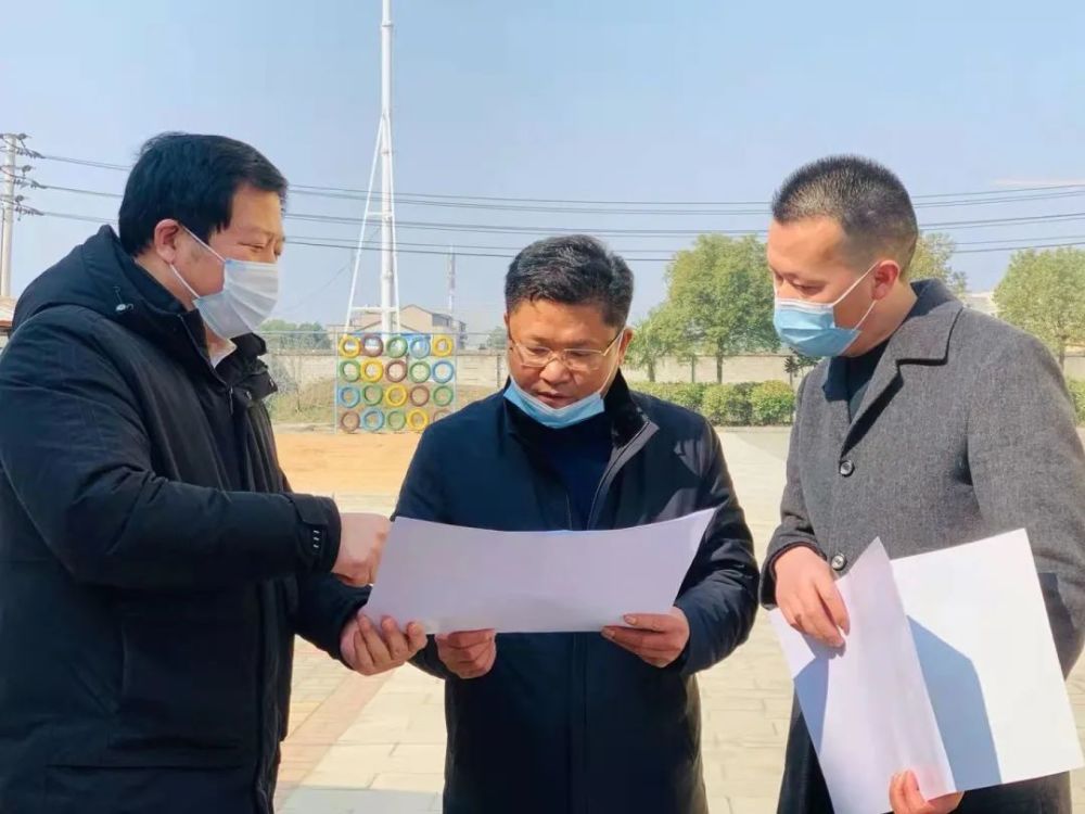 随县教育局党委书记局长沈勇一行到县直中心幼儿园调研