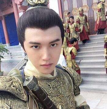 武延秀亲手弑父唐朝的三纲五常,从现代社会观点来看,比较讲究自由豪放