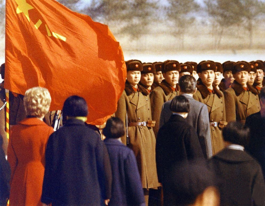 淡定从容,70年代中美破冰之旅,受阅三军仪仗队尽显不凡_腾讯新闻