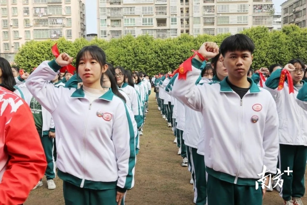 奋战百日圆梦六月梅州大埔虎山中学举行2022届高考百日誓师大会