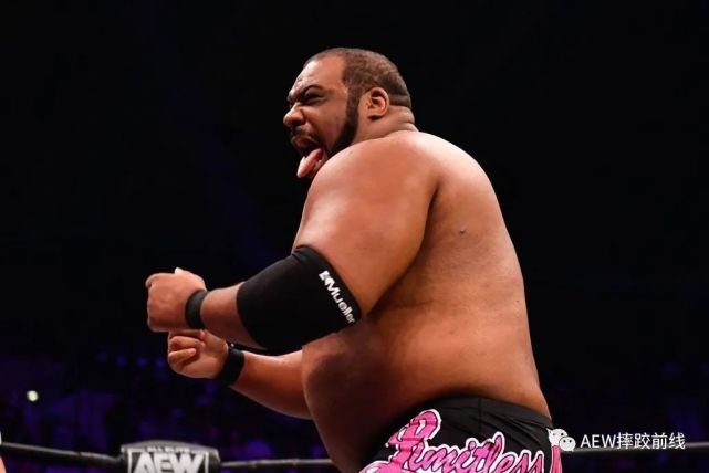 前wwe双冠王基斯李很高兴在aew看到马克亨利
