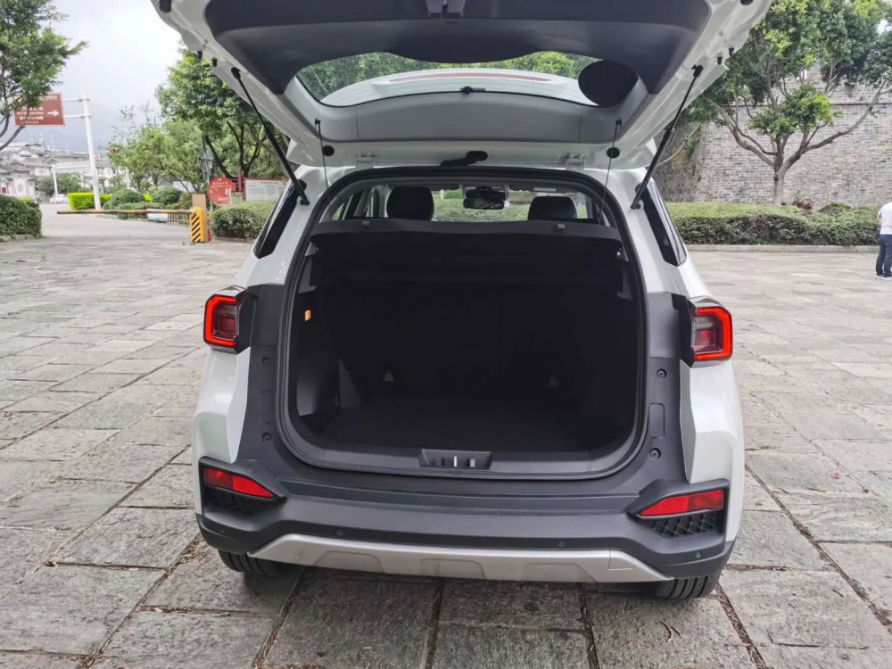 5 39萬緊湊型suv 車寬11mm 1 5l引擎 物美價廉顔值高 導購 天天看點