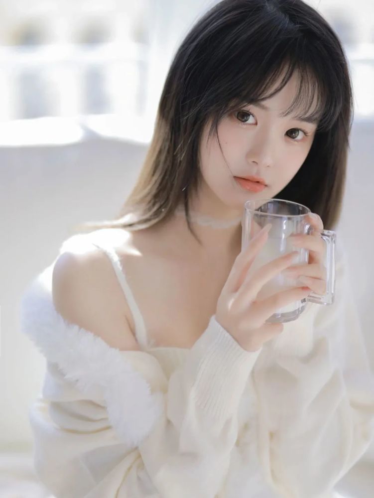 纯欲少女写真纯白搭配少女感拉满也太可了清清爽爽