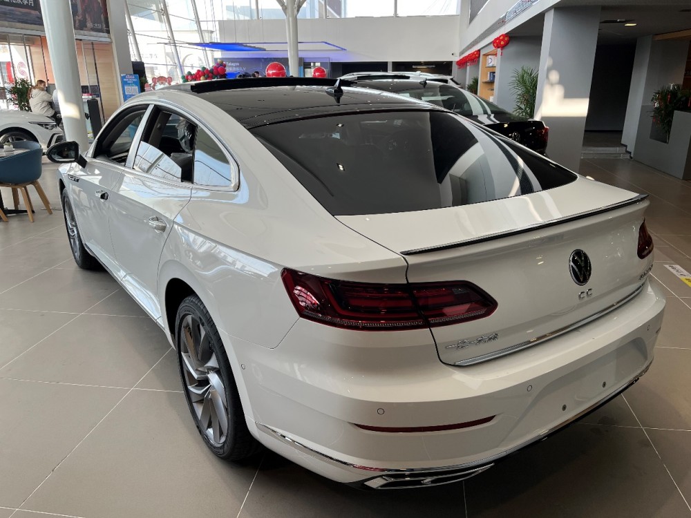 最美b级车实拍2021款一汽大众cc特别版