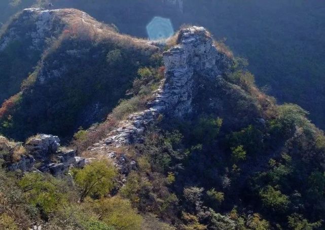 也屬於潭柘寺鎮,天門山離潭柘寺不願,我們就去打卡門頭溝天門山.