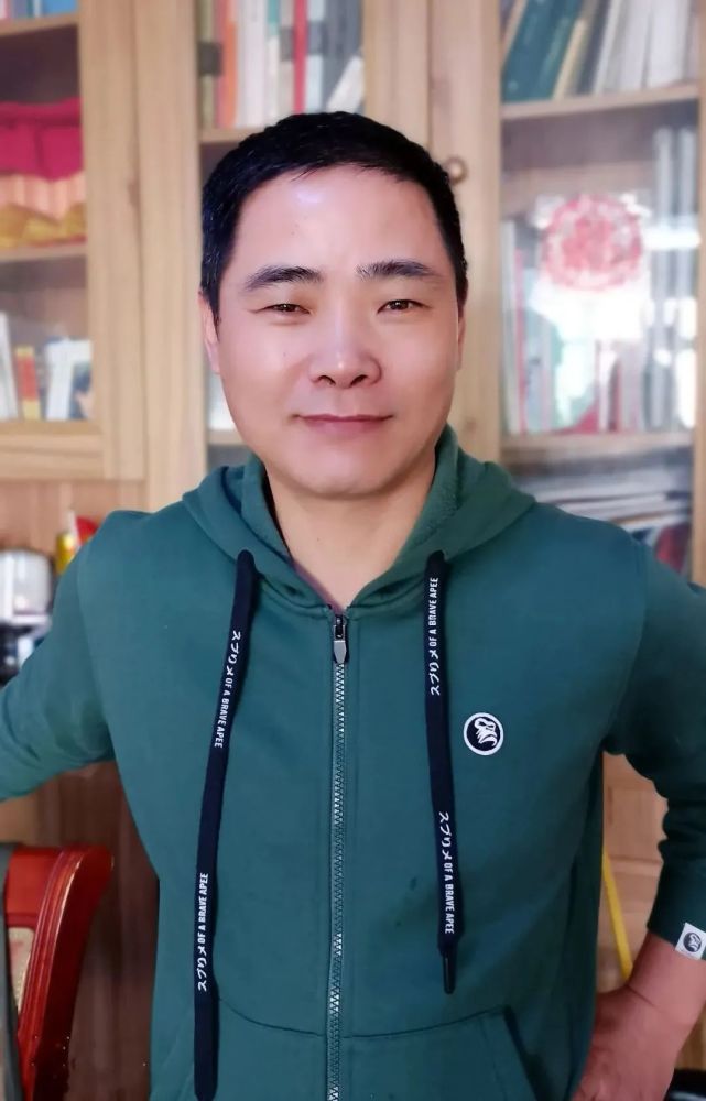 导演/编剧/制片人——郑阳编剧,导演,出品人,制片人,剧本评审专家.