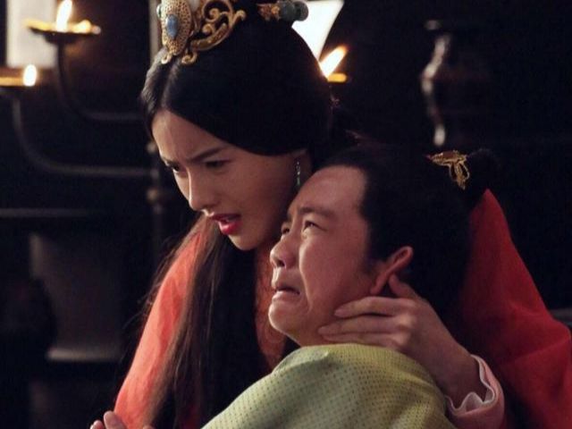 甄宓曾经备受曹丕宠爱后来为何争不过郭女王问题到底出在哪