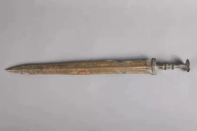 浅谈中国古代青铜剑及剑文化_腾讯新闻