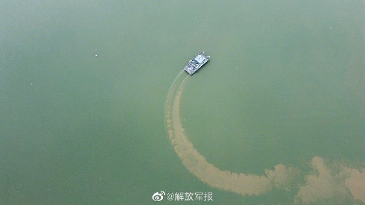 俄媒：乌克兰投降士兵被押送到顿涅茨克遇难儿童纪念碑前反省