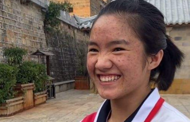 变形计里最幸运的女孩七年前被城市妈妈收养如今过得怎样了