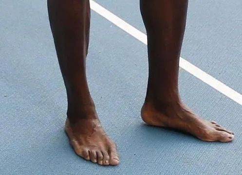 博尔特跑这么快有何秘诀看看他的脚就知道了