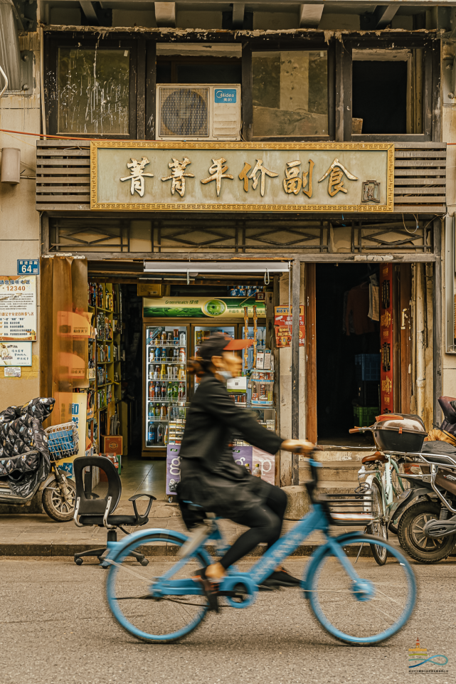 在江汉路穿越00年代