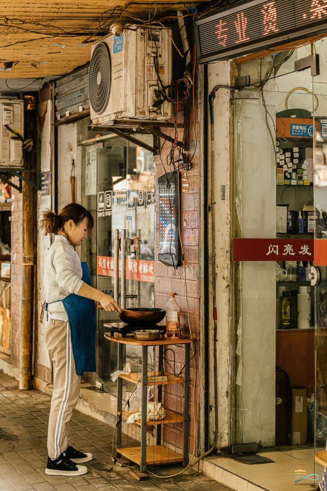 在江漢路,穿越00年代