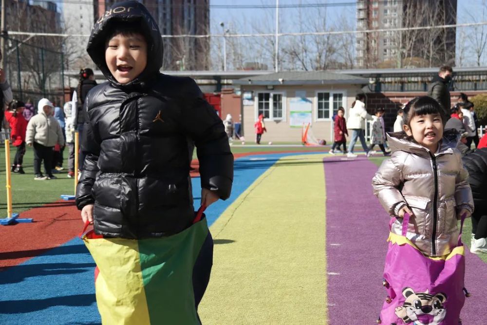 一起向未來共燃冬奧夢力邁幼兒園開展冬奧會主題教育活動