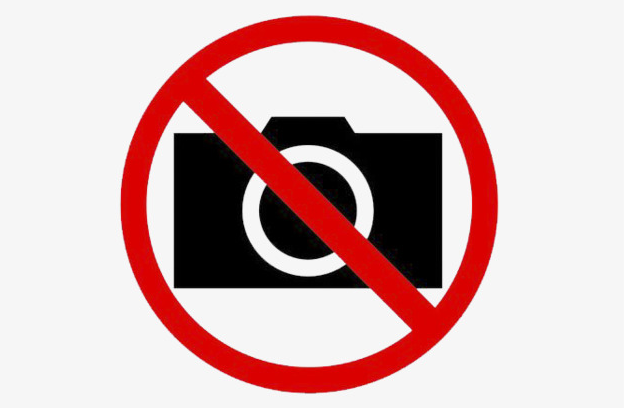 如观演允许拍照的演出,请一定不要使用闪光灯,原有的光影氛围,频频