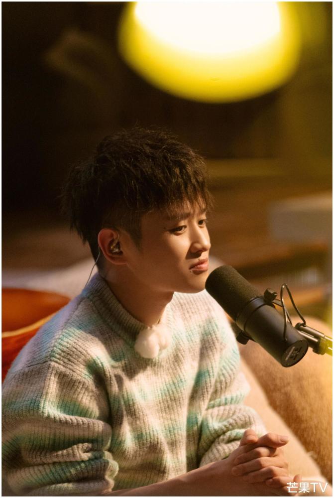 朋友请听好2上演马栏坡时装大秀袁咏仪王勉走秀嗨翻全场