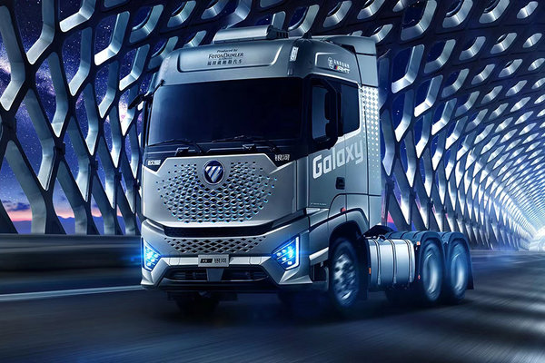 大马力高度智能化福田旗舰干线物流重卡欧曼银河面世