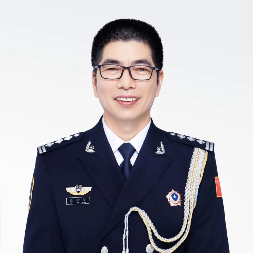 周浦监狱八监区四级高级警长徐树年监狱人民警察好榜样