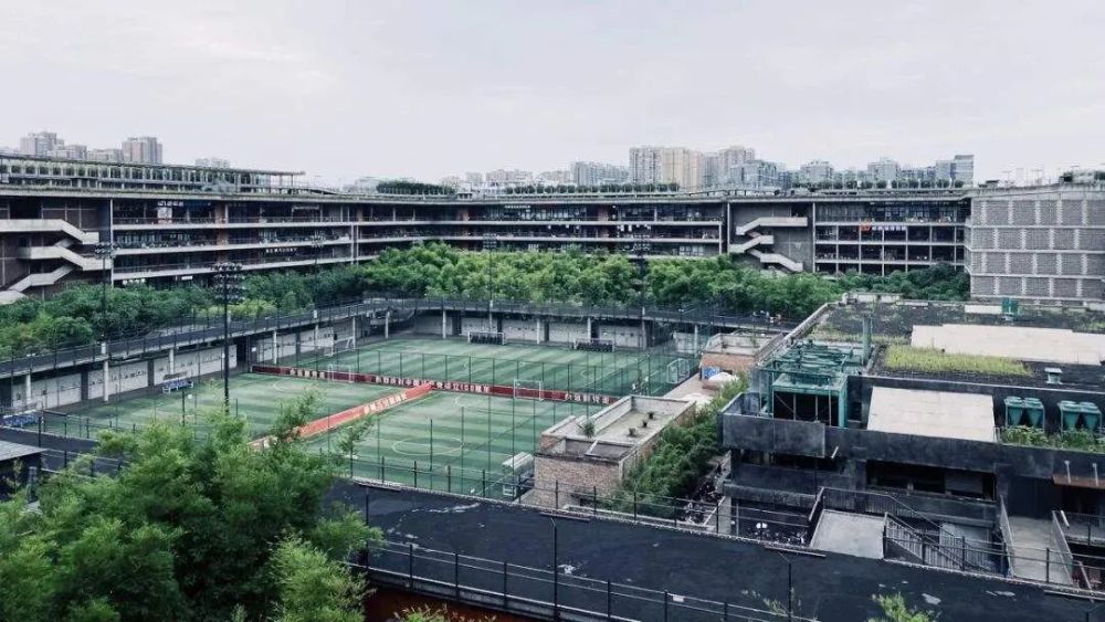 人与建筑成都西村大院容纳多元化公共生活的绿色盆地