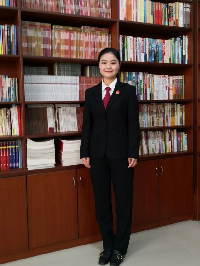 喜讯浦北县法院干警李婧婧因创城工作表现优秀被通报表扬