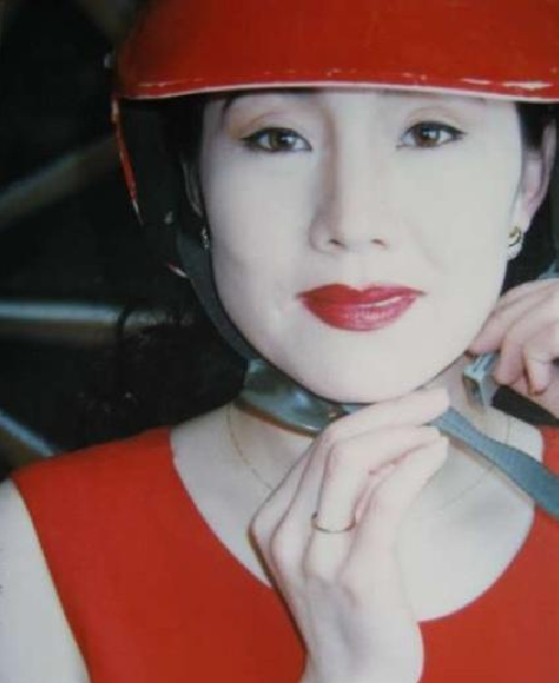 才37岁就被评为国家一级演员,可实际上,康群智年轻时是一名真正的大