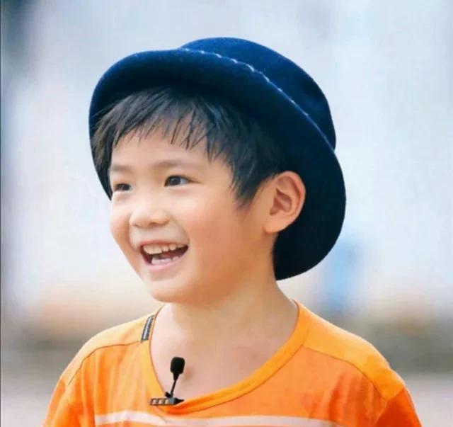 参加《爸爸去哪儿》的时候,曹三丰才6岁.