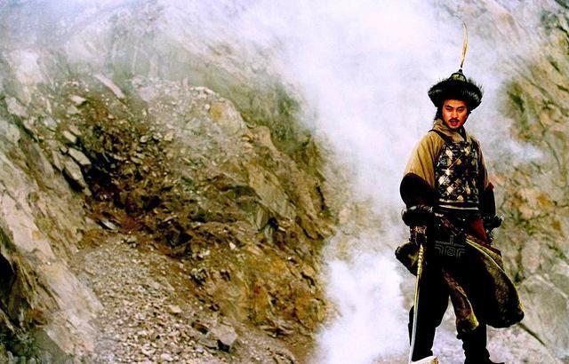 战神皇帝赵光义结束了诸国割据本该一统中华却被辽国战神打得坐驴车跑