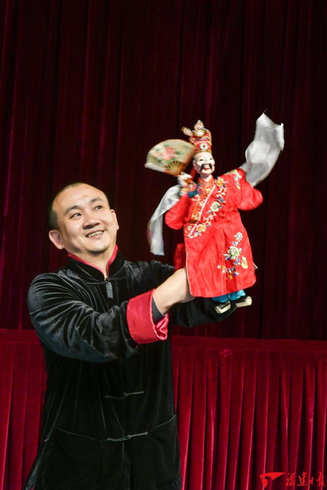 漳州布袋木偶戏:传承国家非遗 演绎指掌乾坤_腾讯新闻