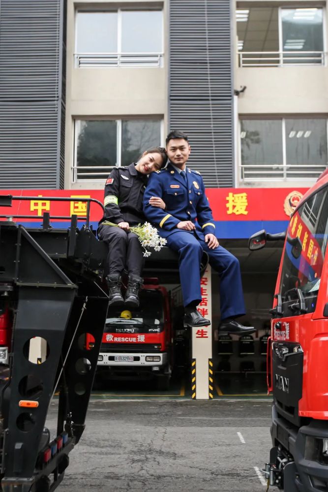 安全感拉满119和110拍婚纱照有多酷