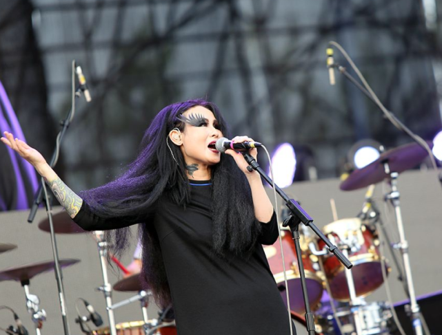 "摇滚女王"罗琦与马三发生冲突,没想到这件事,却毁了罗琦的整个人生