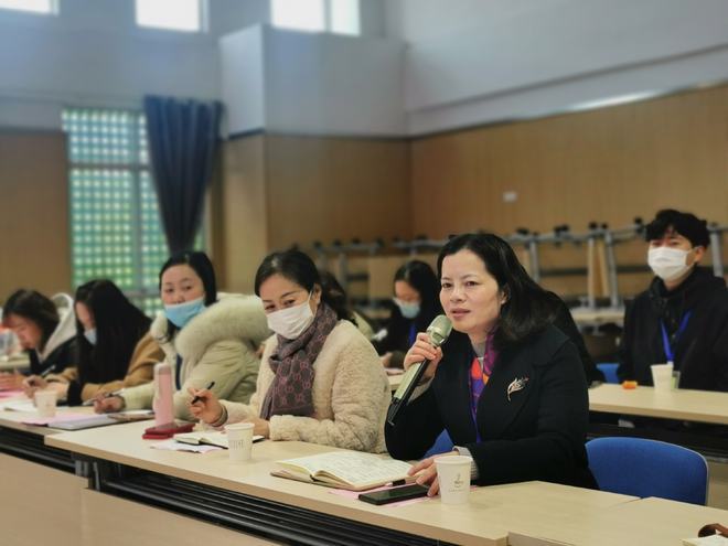 虎步奔腾开新篇笃行不怠续华章盐城市祁晓霞领航名师工作室第五期研修