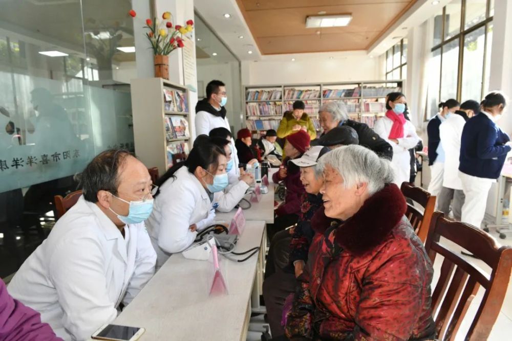 东阳人口_东阳60周岁以上人口突破20万!居前三的镇乡街道是……