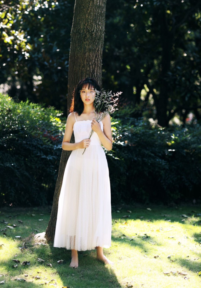 模卡 推荐艺人:瑞吉儿