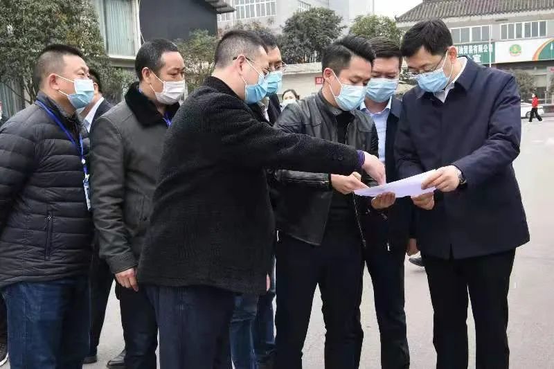 王斌達一行督查龍馬潭區進口冷鏈食品集中監管倉市市場監管局黨組成員