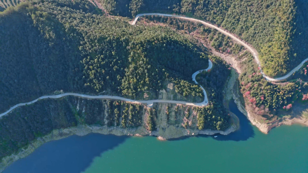 遂昌县甲门潭至姚岭公路修一条路,造一片景,活一地经济,富一方百姓.