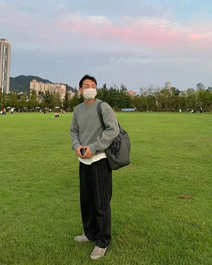 穿搭真正高级的男人春天从来不会碰这3种衣服土气廉价还油腻