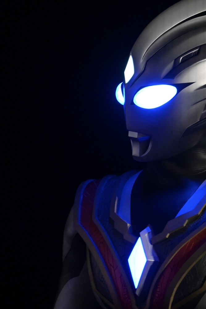 邪恶特利迦奥特曼披露会皮套特写不黑暗但很扳机的光之巨人