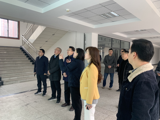 达州市商务局局长牟道勇带队调研万达开数字云创基地建设情况