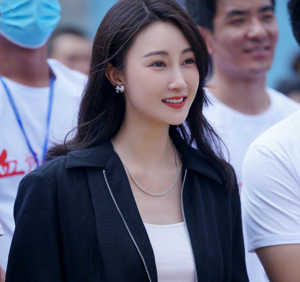 《婚姻的两种猜想》女主林鹏:戏里傻白甜富家女,戏外努力不认命_腾讯