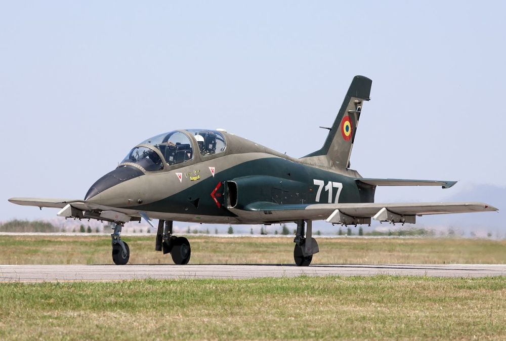 iar-99型高级喷气式教练机罗马尼亚阿维奥安克拉约瓦公司开发的一款