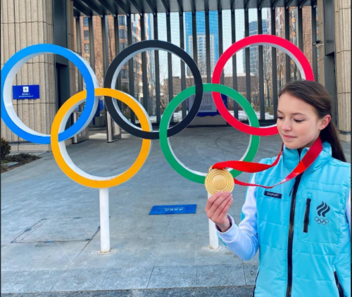 广西代表参与冬残奥会火炬传递朗文少儿英语3H1视频
