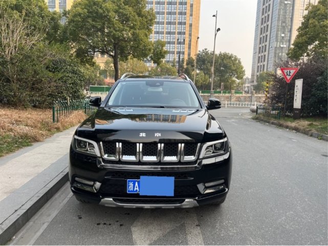 三年前花75萬買北京bj90車主自稱懂車現在半價轉手卻很難