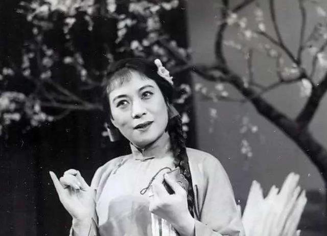 评剧皇后白玉霜34岁死于子宫癌和母亲的压榨脱不了干系