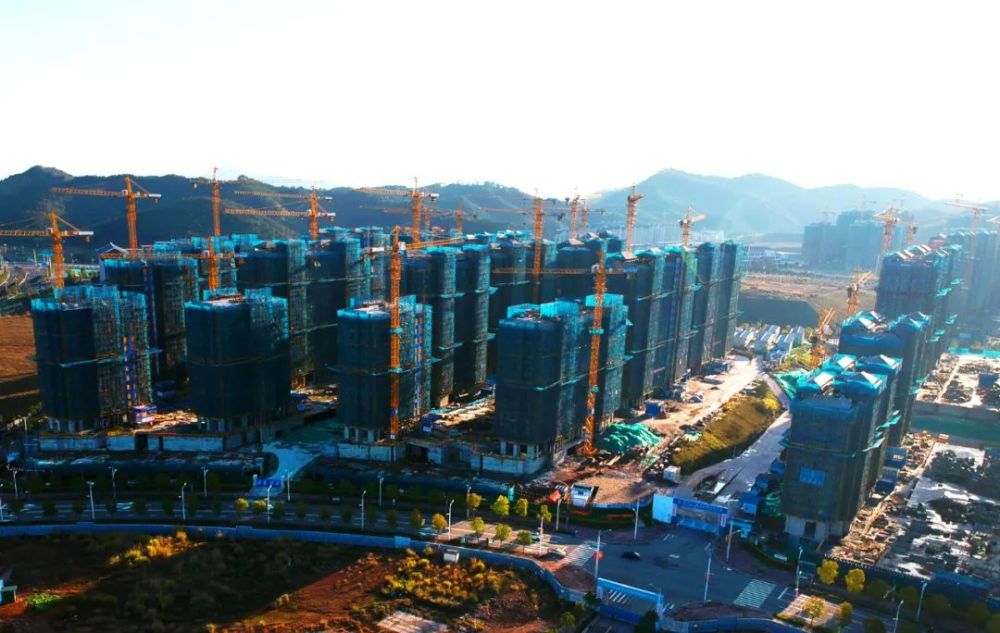 云谷小区二期1区项目进入内外装修阶段_腾讯新闻