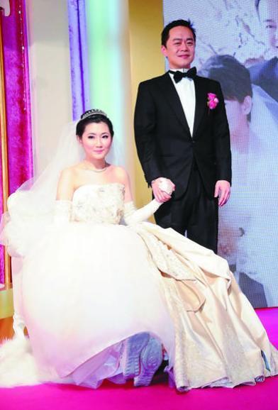 40岁selina终于迎来新恋情了男友个性很可爱模样就像邻家大男孩