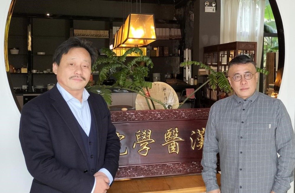 《像雷锋那样》导演蔡斌和夏昌舜医生《像雷锋那样》总监制何静江教授