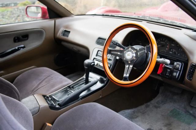 罕见且奇怪的日本复古车竟出现在美国——1991年光冈le-seyde