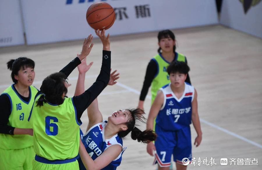 2022年第十八届中国中学生篮球锦标赛高中女子组日照开赛